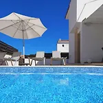 Elite Luxury Vila *