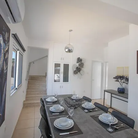 Elite Luxury Holiday home Paralimni