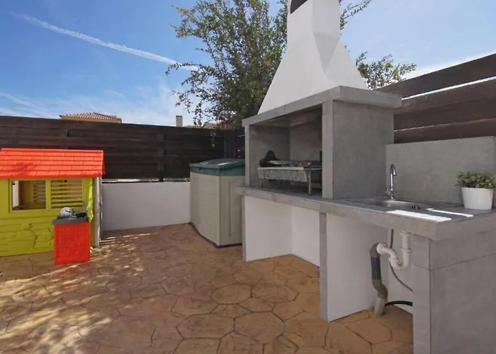 Elite Luxury * Paralímni